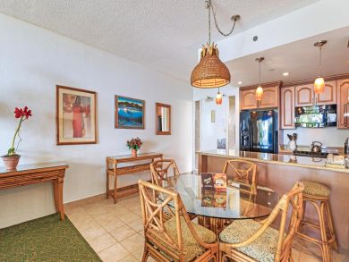 Sweeping Views From This 2 Bedroom Oceanfront Condo on Maui Sweeping Views From This 2 Bedroom Oceanfront Condo on Maui